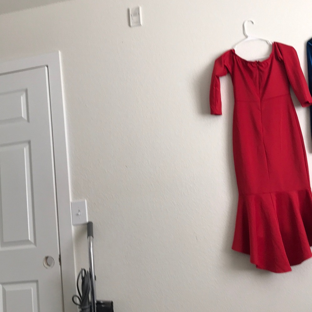 Dress - Picture 2 of 2